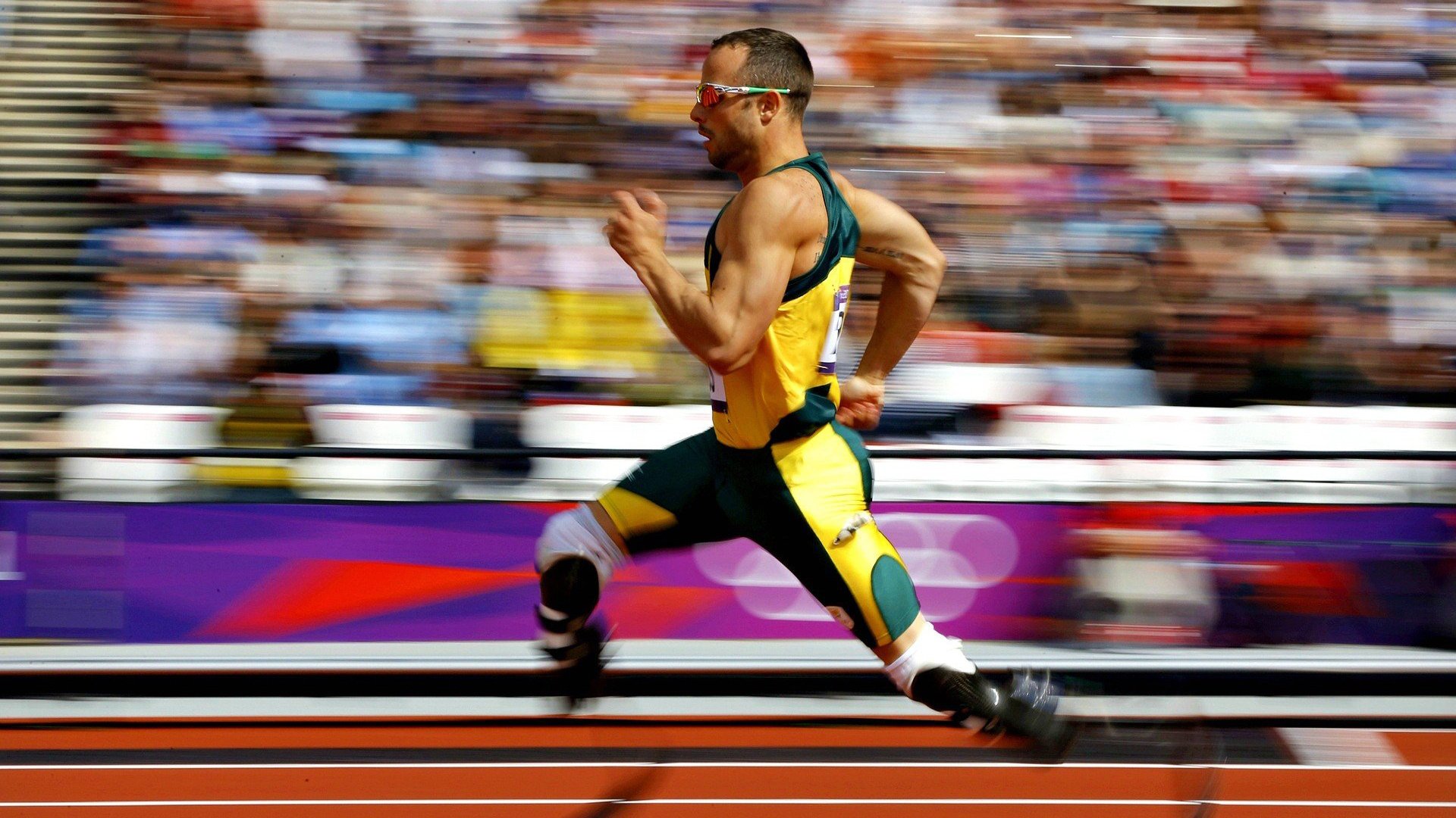 体育摄影大赛展出高光时刻捕捉运动员最具爆发力的瞬间,体育 摄影