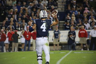 开云体育-校园足球技能展示日活动引发学生广泛关注与参与，足球技能展示展示什么好